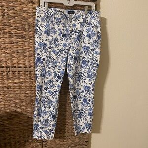 Talbots White and Blue Floral Jegging Crop